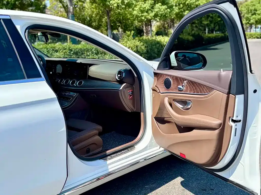 Mercedes-Benz E-Class 2023 из CN, фото 10