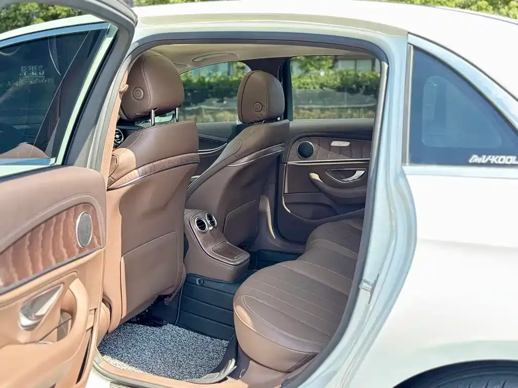 Mercedes-Benz E-Class 2023 из CN, фото 6