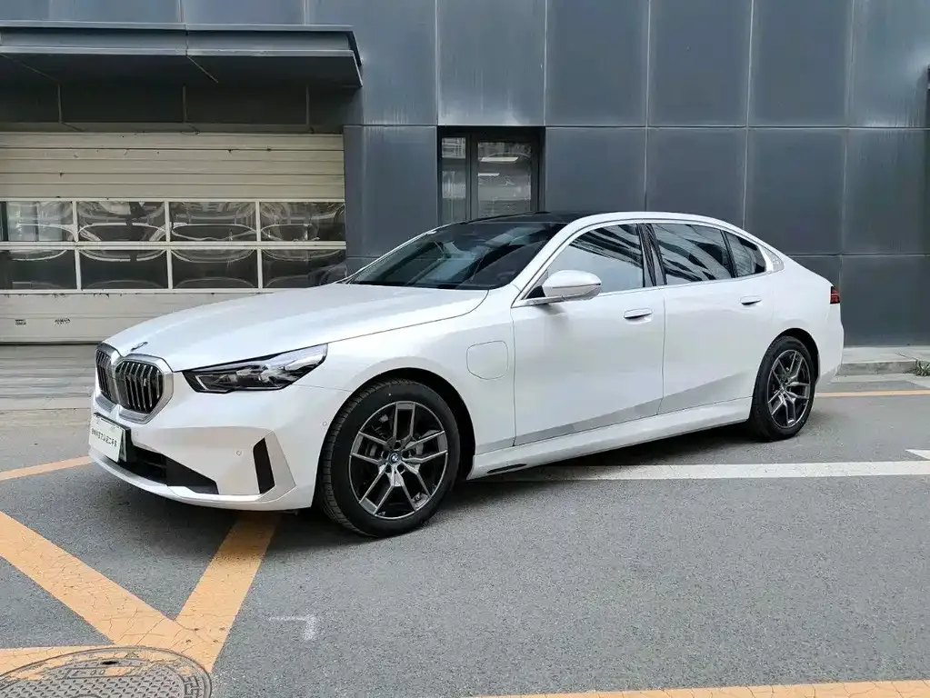 BMW i5 2024 из CN, фото 1