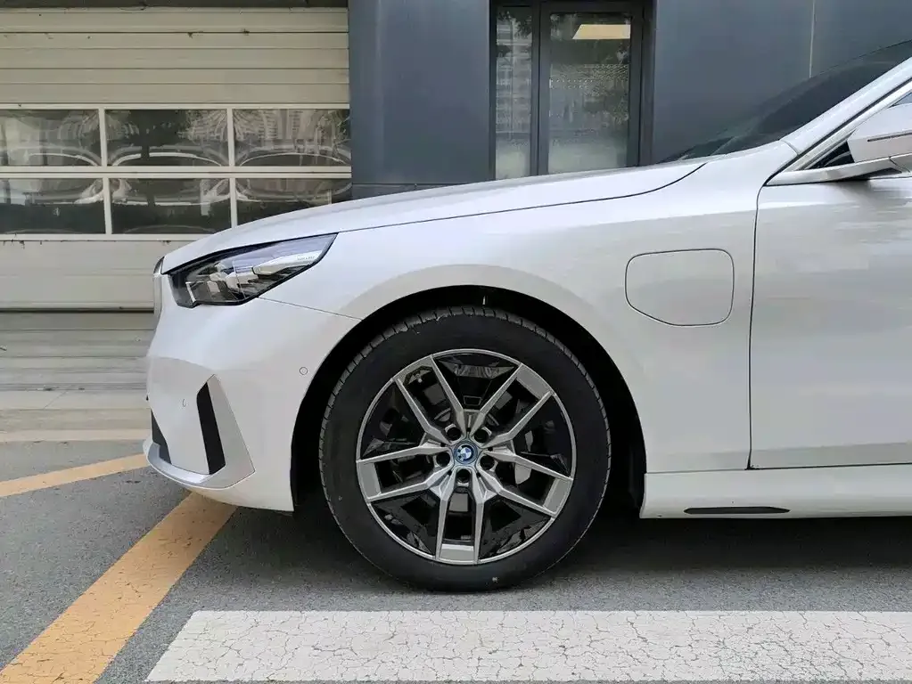 BMW i5 2024 из CN, фото 5