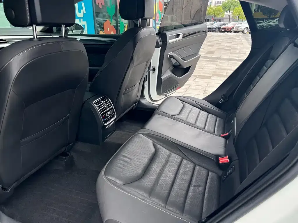 Volkswagen CC 2021 из CN, фото 7