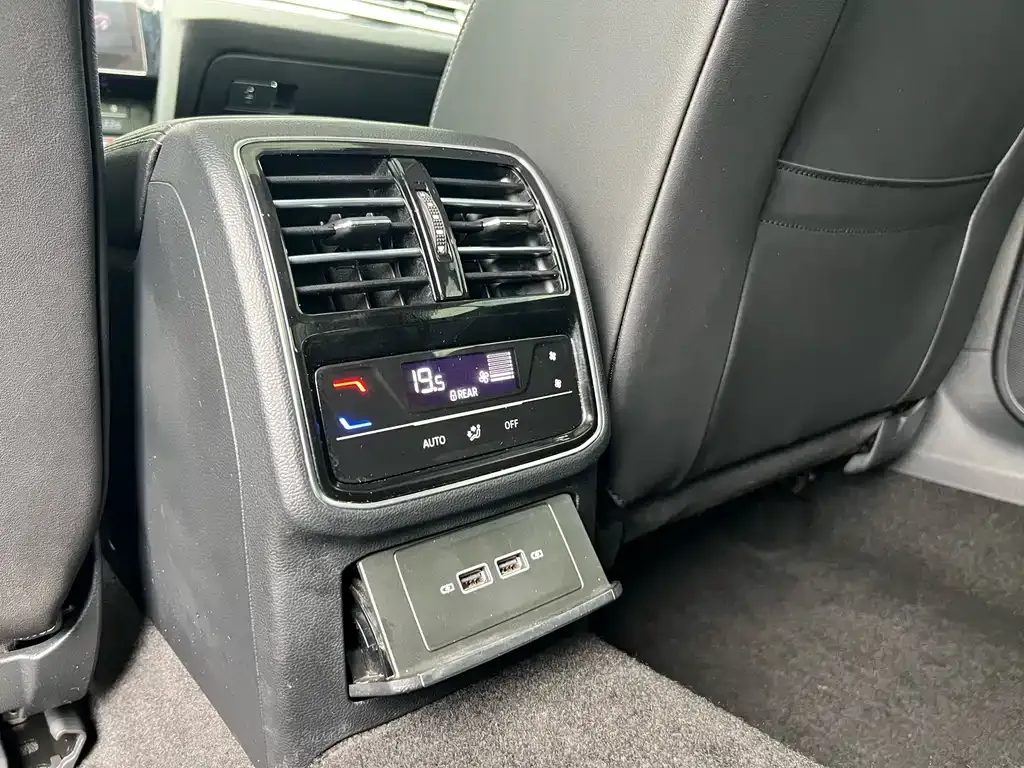 Volkswagen CC 2021 из CN, фото 9