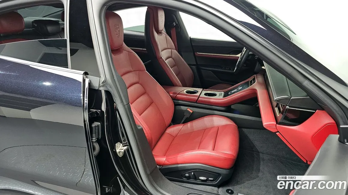 Porsche Taycan 2021 из KR, фото 10