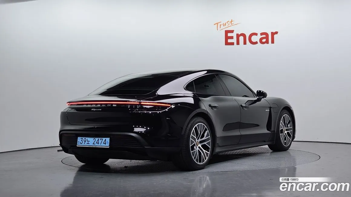 Porsche Taycan 2021 из KR, фото 2