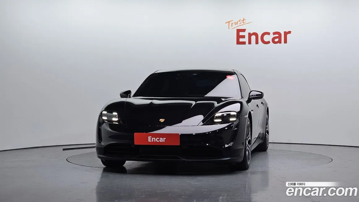 Porsche Taycan 2021 из KR, фото 3