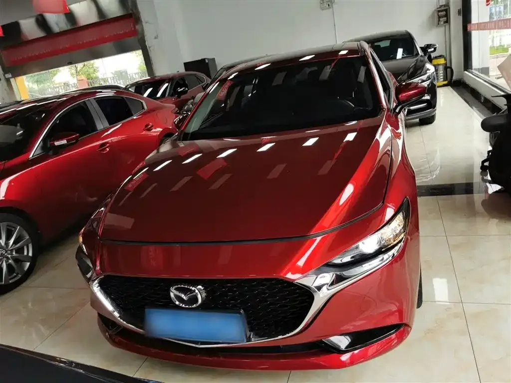 Mazda 3 Axela 2023 из CN, фото 3