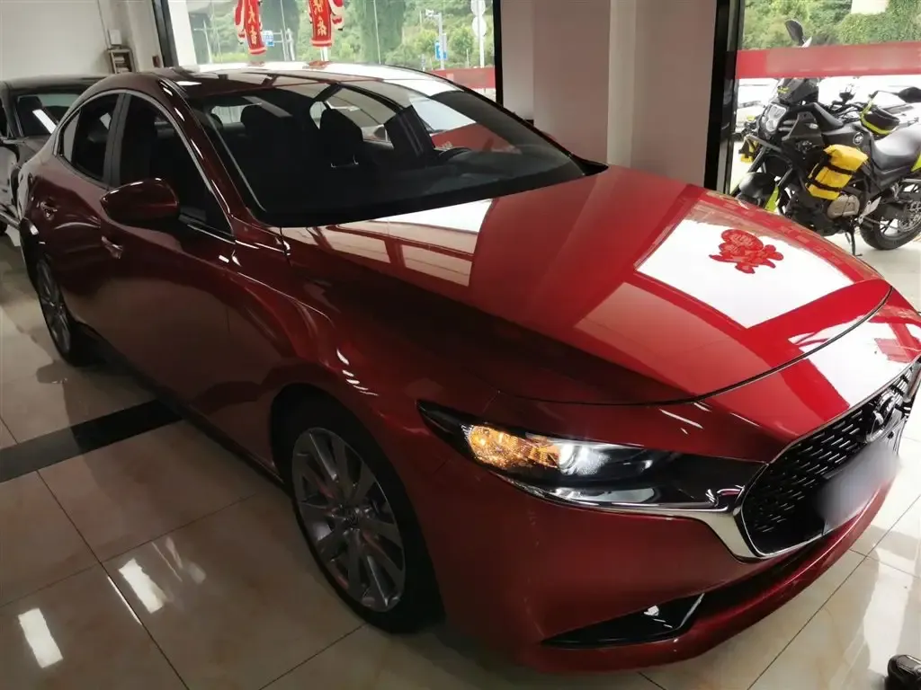 Mazda 3 Axela 2023 из CN, фото 4