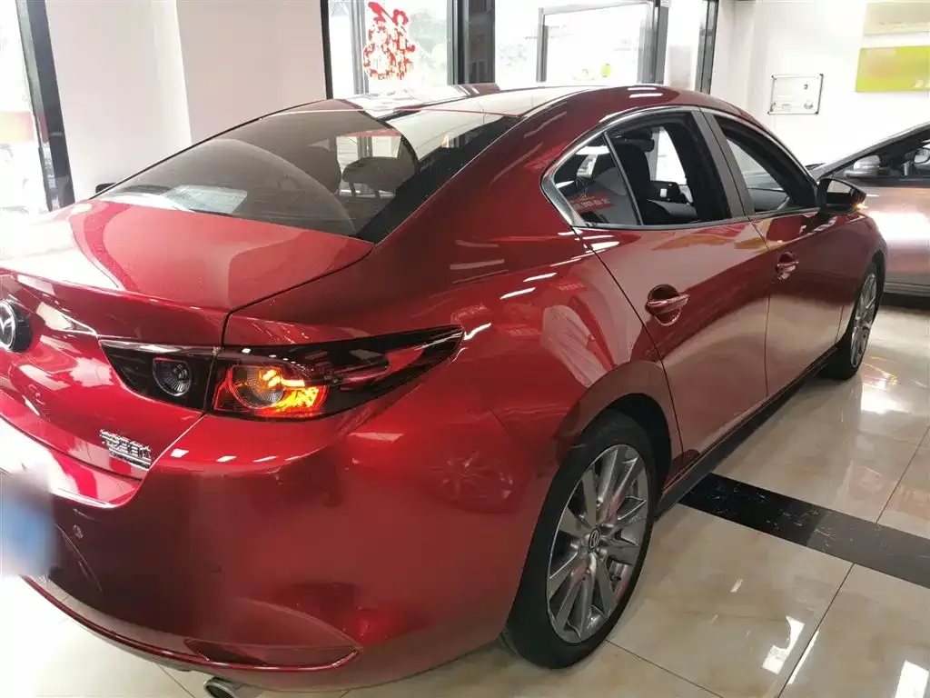 Mazda 3 Axela 2023 из CN, фото 7