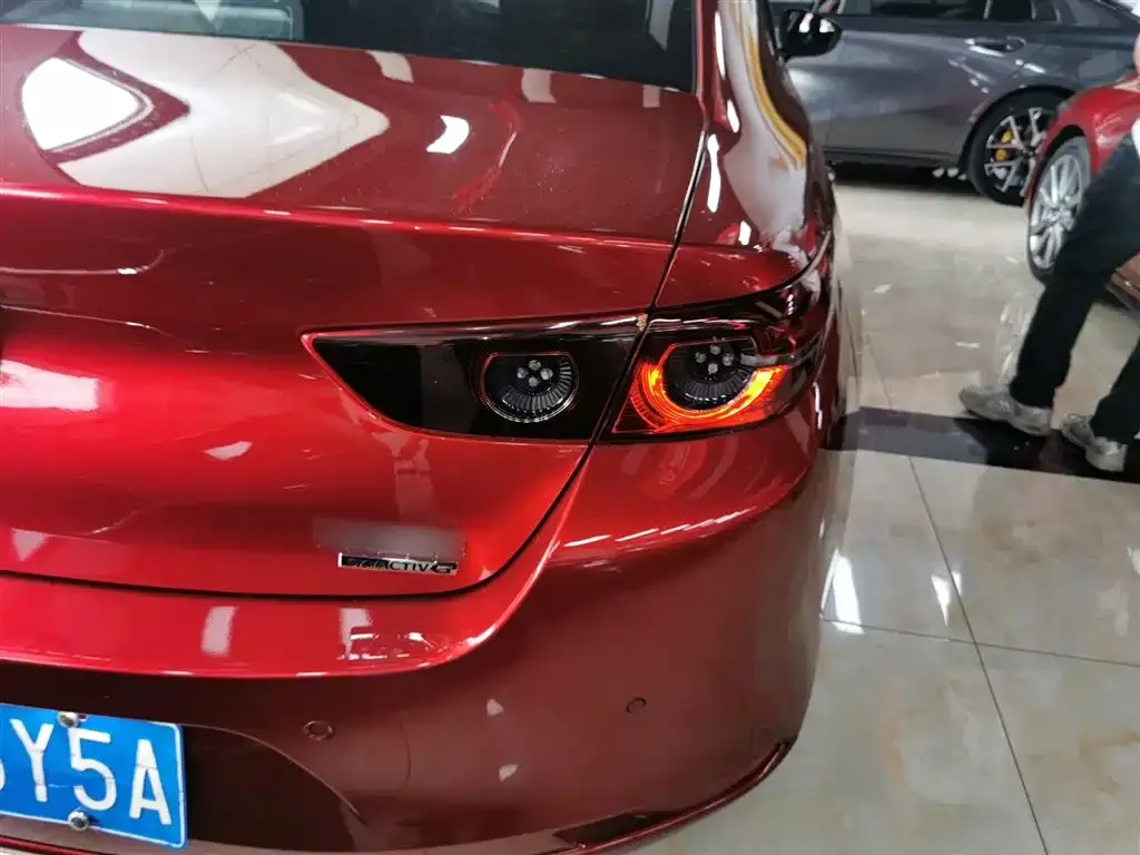Mazda 3 Axela 2023 из CN, фото 8