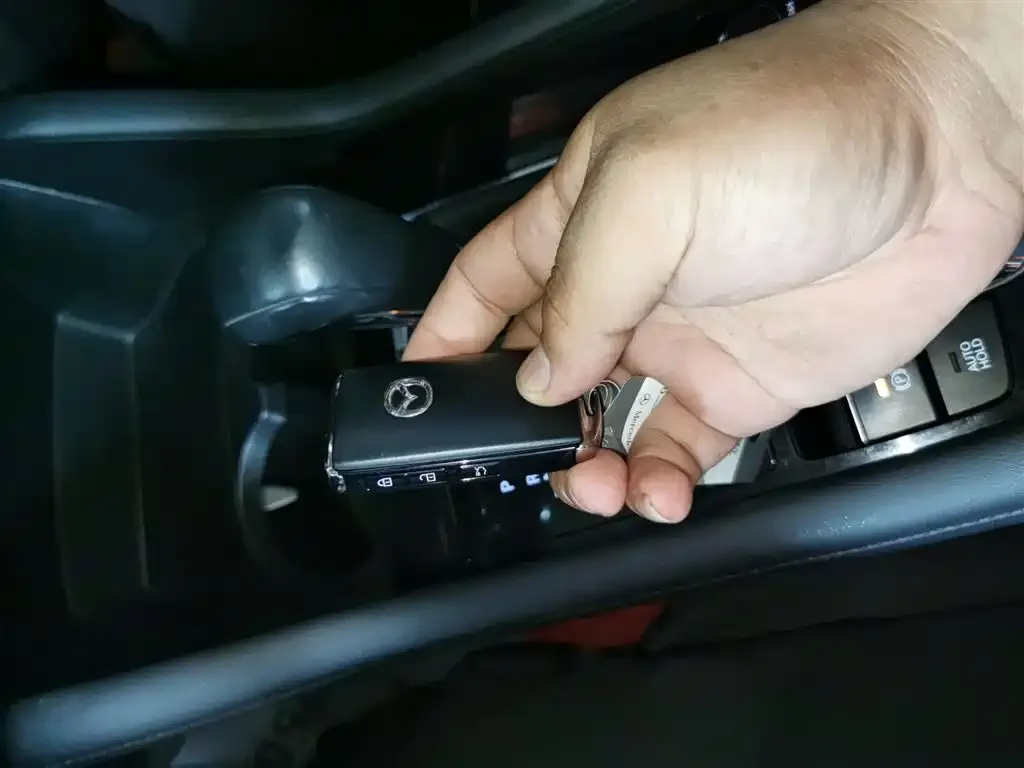 Mazda 3 Axela 2023 из CN, фото 9