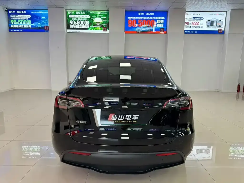 Tesla Model Y 2024 из CN, фото 5