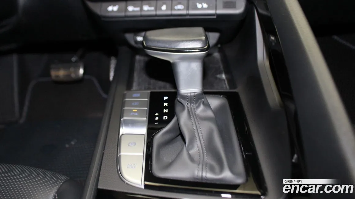Hyundai AVANTE — фото 9