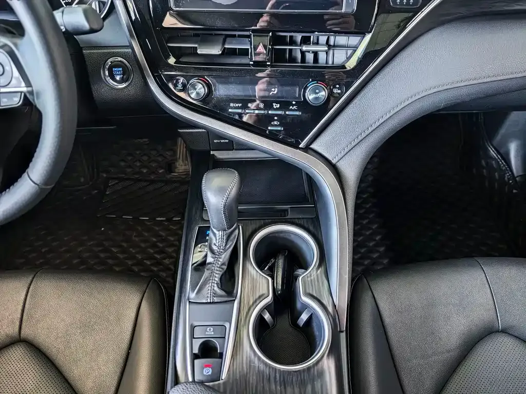 Toyota Camry 2024 из CN, фото 10
