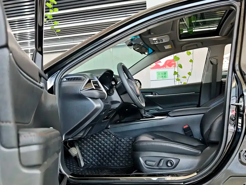 Toyota Camry 2024 из CN, фото 5
