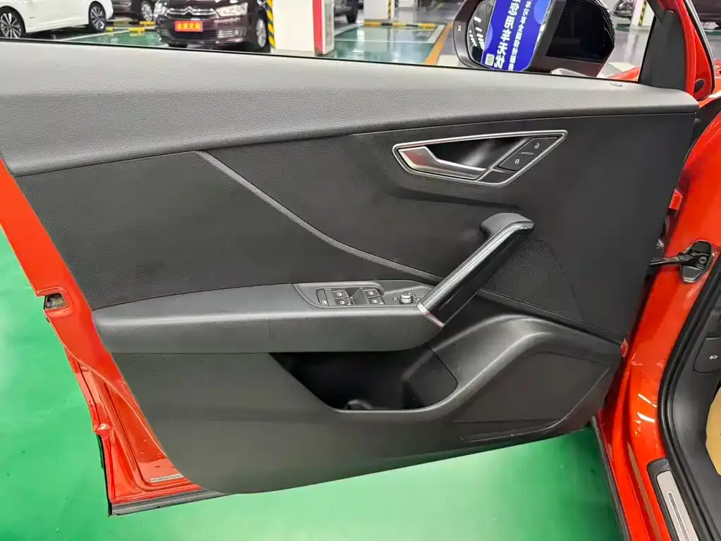 Audi Q2L 2021 из CN, фото 8