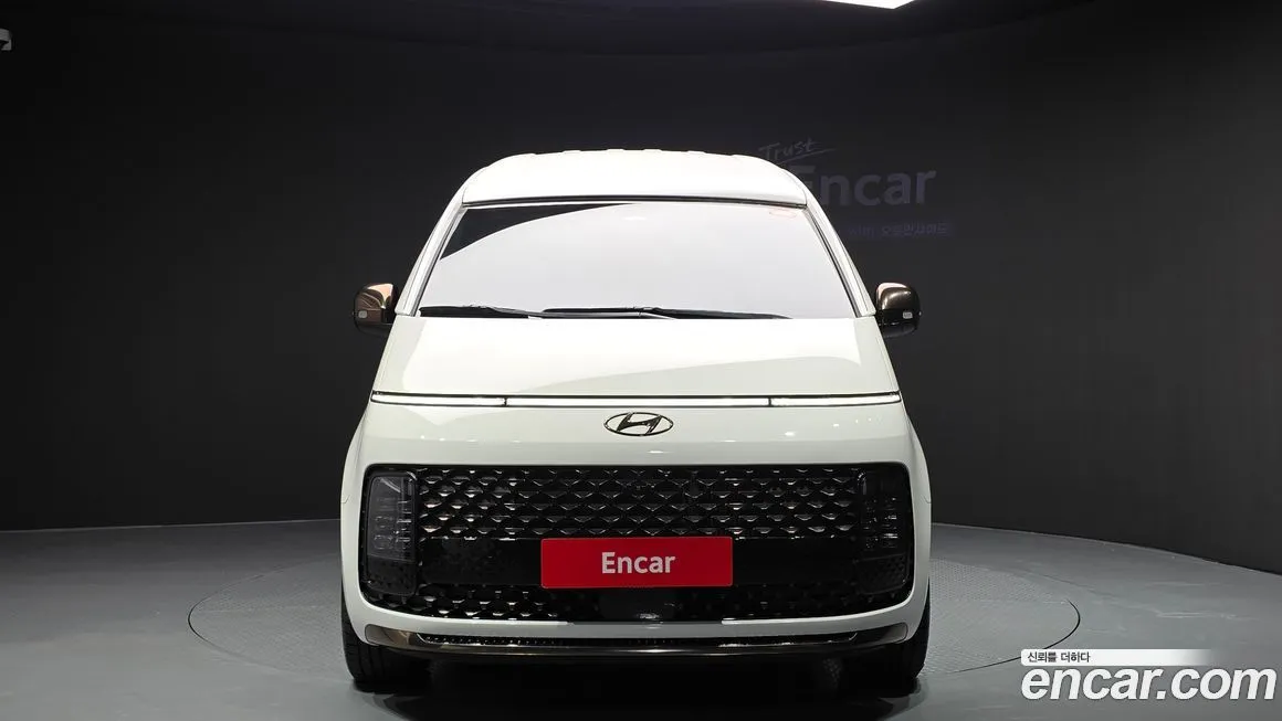Hyundai Staria — фото 3
