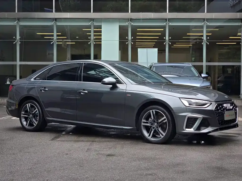 Audi A4L 2021 из CN, фото 3