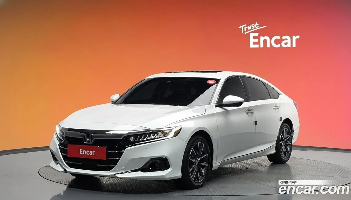Honda Accord — фото 1