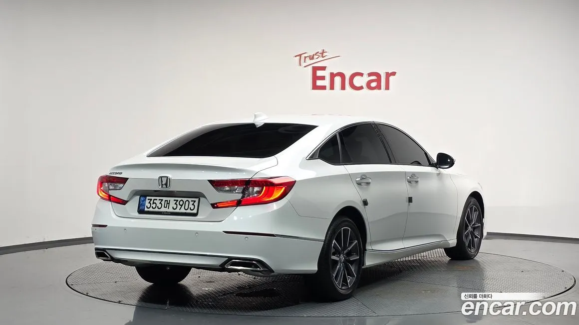 Honda Accord — фото 2