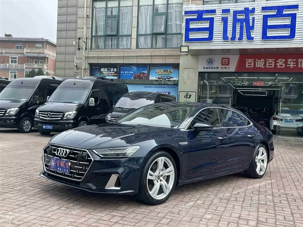 Audi A7L 2023 из CN, фото 1
