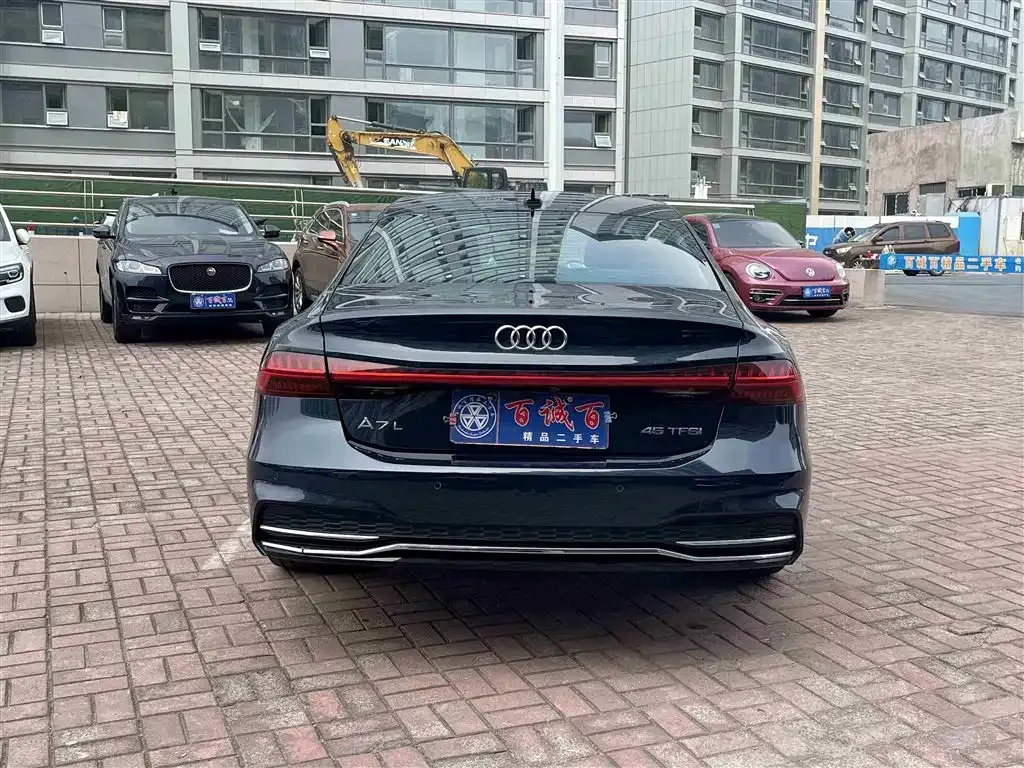 Audi A7L 2023 из CN, фото 4