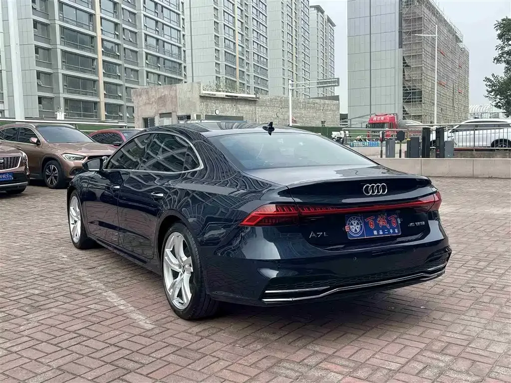 Audi A7L 2023 из CN, фото 5