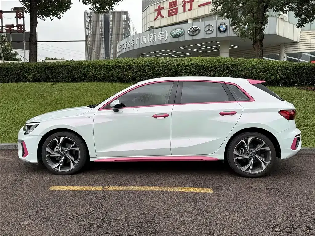 Audi A3 2023 из CN, фото 3