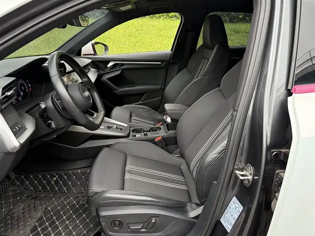 Audi A3 2023 из CN, фото 8