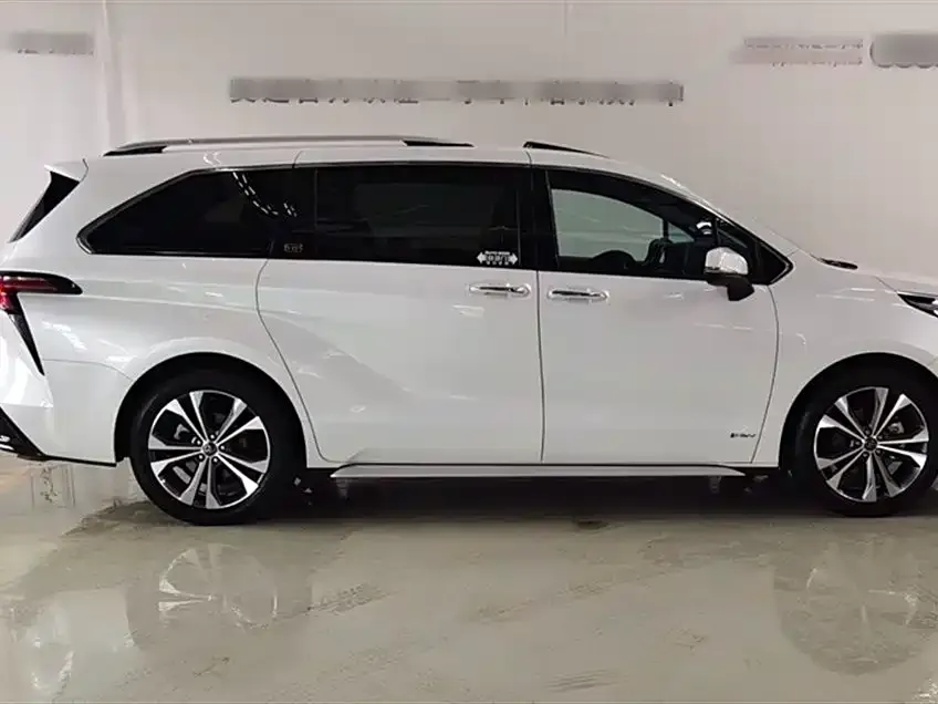Toyota Granvia 2024 из CN, фото 7