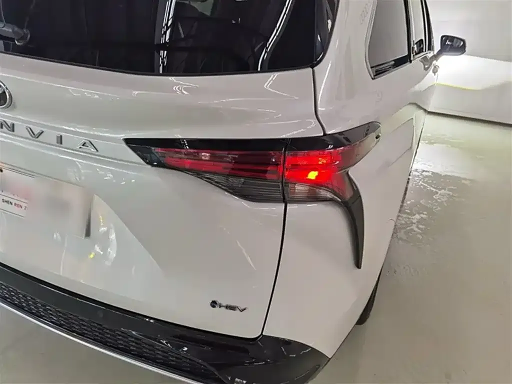 Toyota Granvia 2024 из CN, фото 9