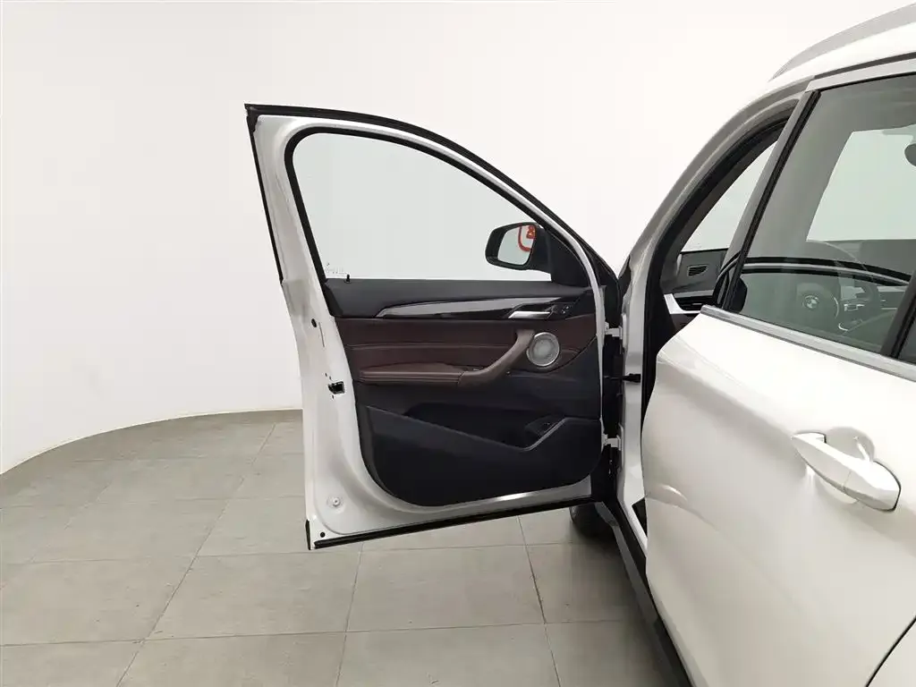 BMW X1 2023 из CN, фото 8