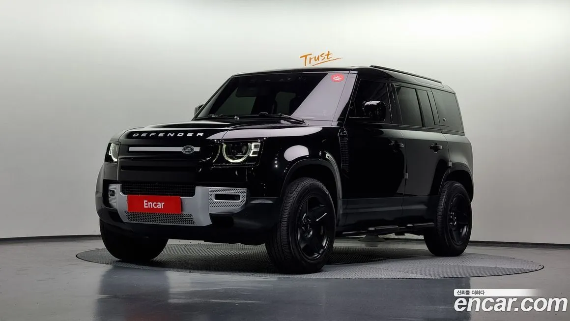 Land Rover Defender — фото 1