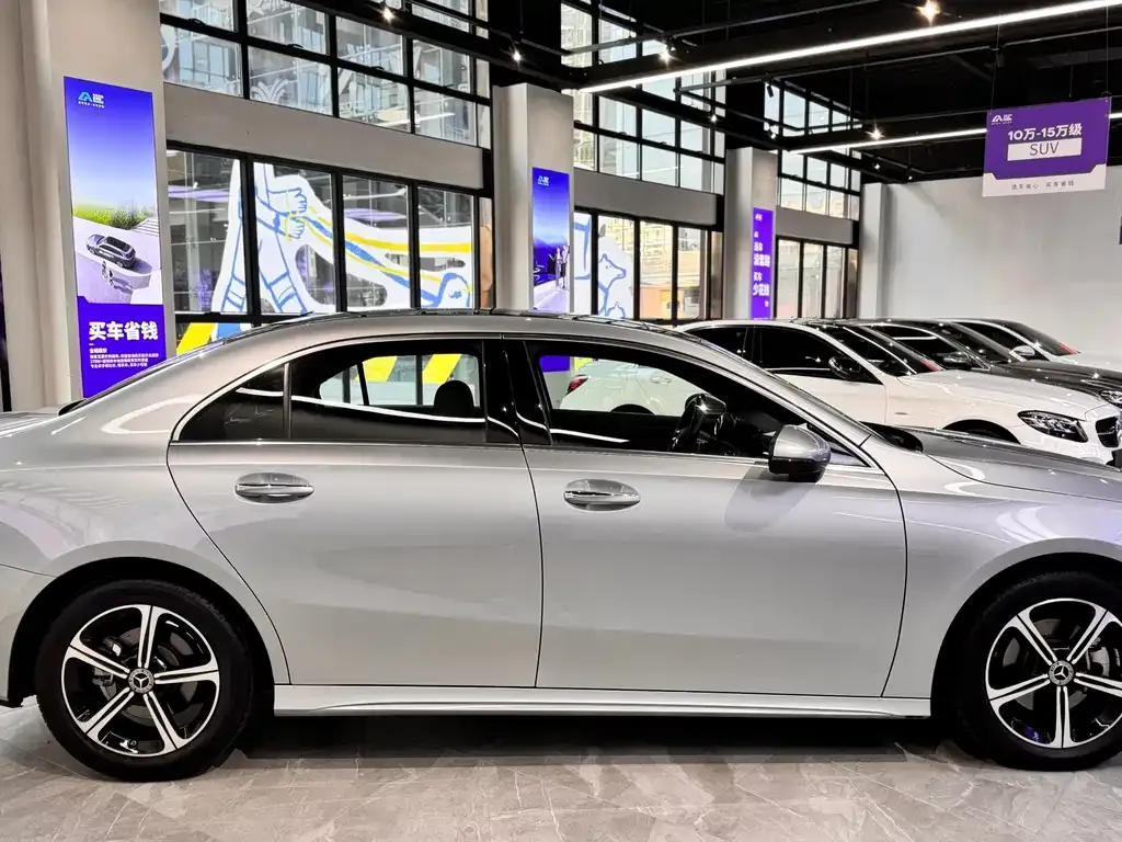 Mercedes-Benz A-Class 2023 из CN, фото 7