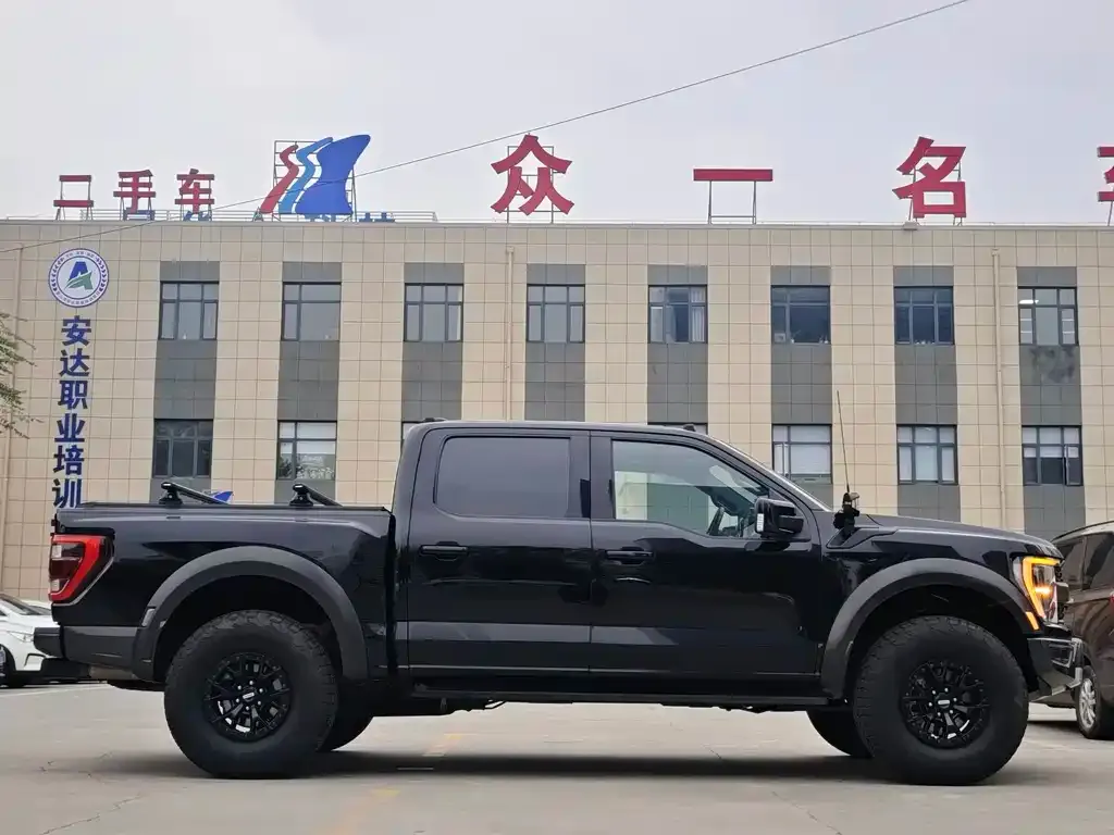 Ford F-150 Raptor 2023 из CN, фото 4