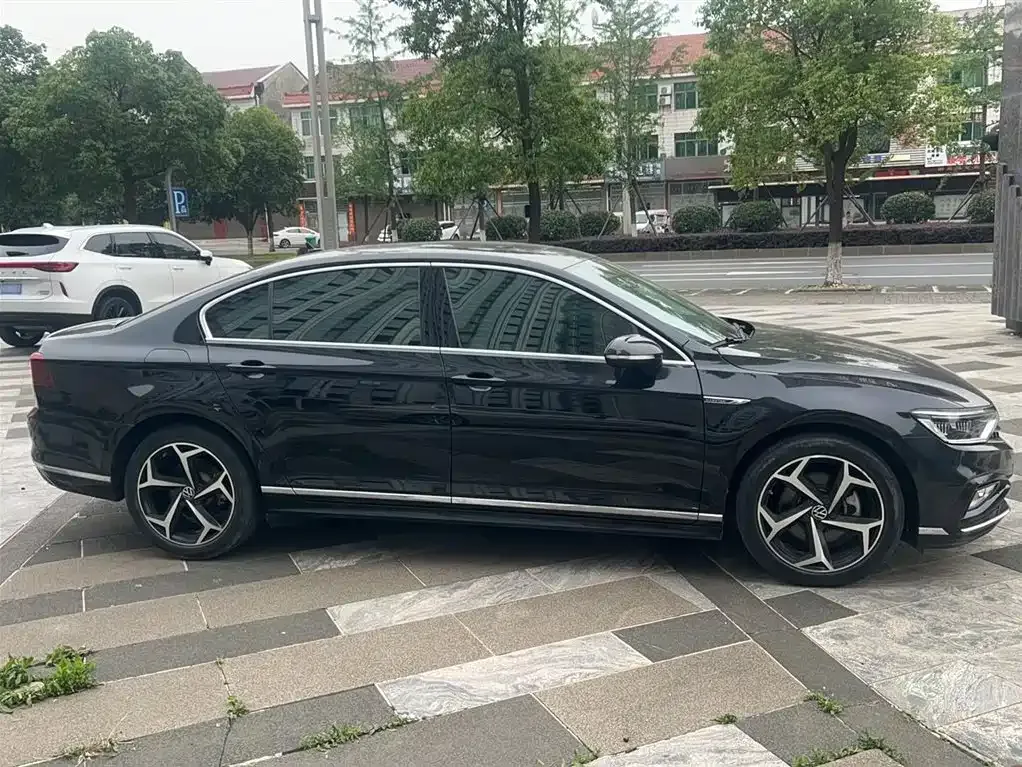 Volkswagen Magotan 2024 из CN, фото 8