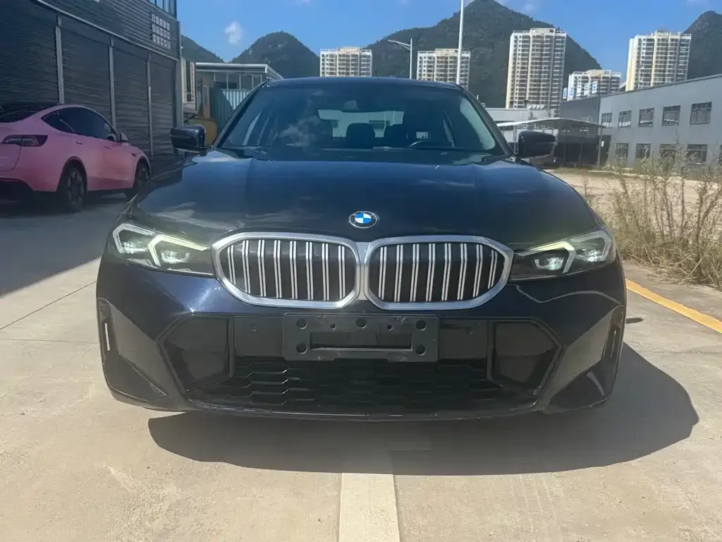 BMW 3 Series 2023 из CN, фото 2