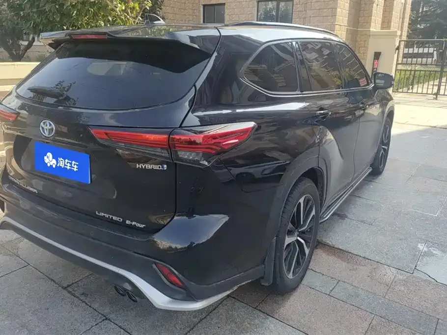 Toyota Crown Kluger 2022 из CN, фото 3