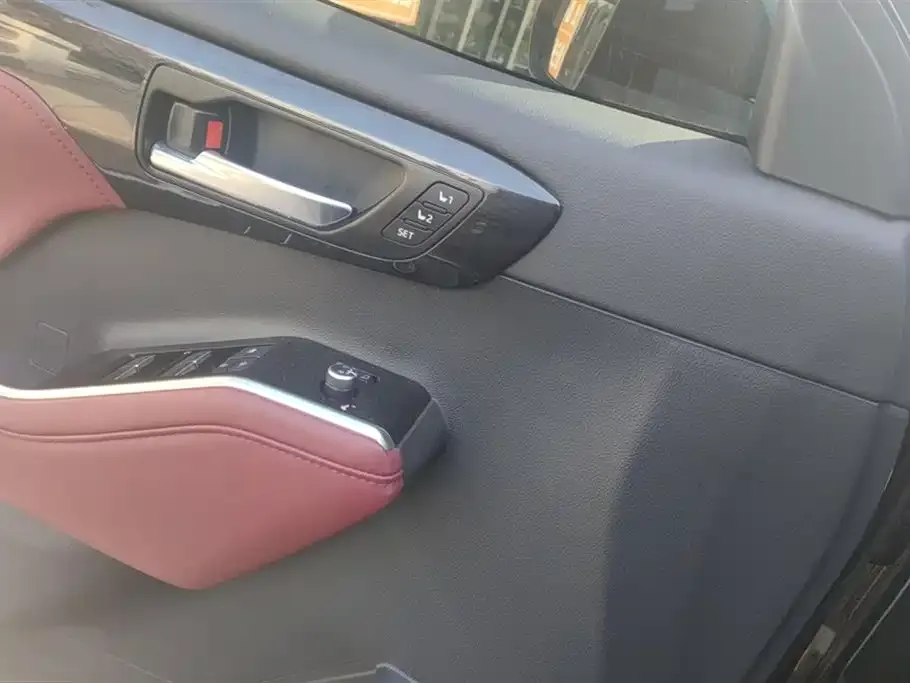Toyota Crown Kluger 2022 из CN, фото 7