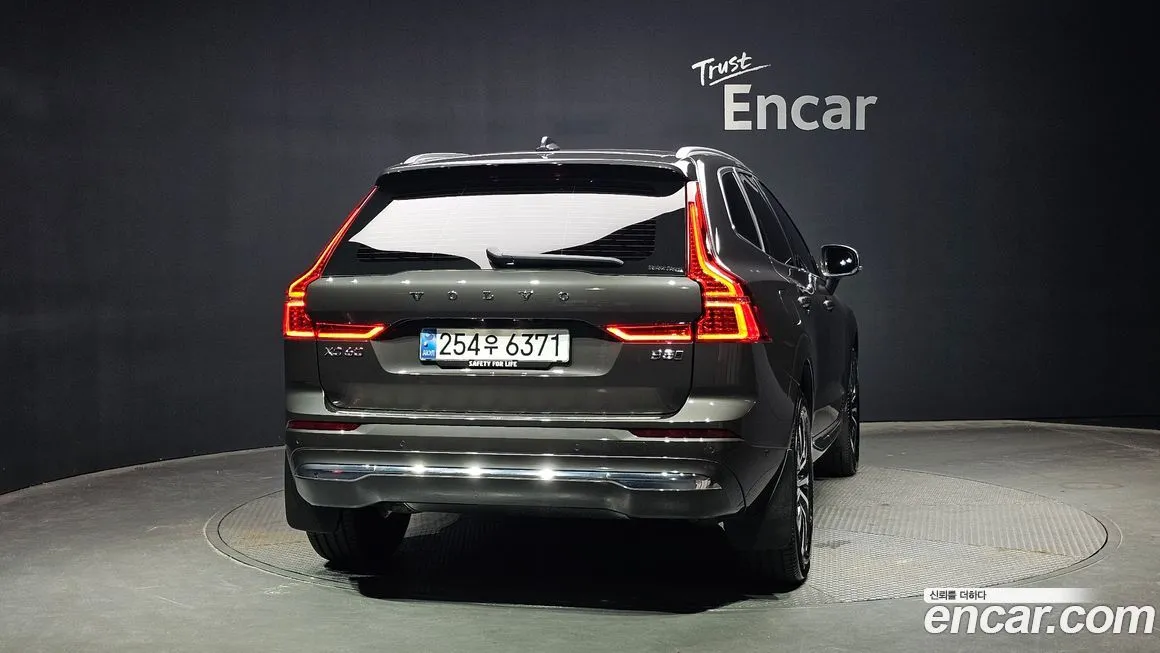 Volvo XC60 — фото 4