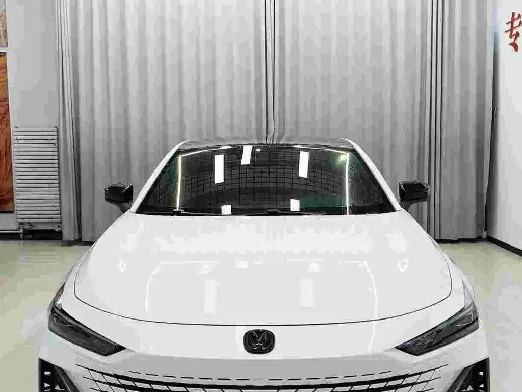 Changan UNI-V 2025 из CN, фото 2