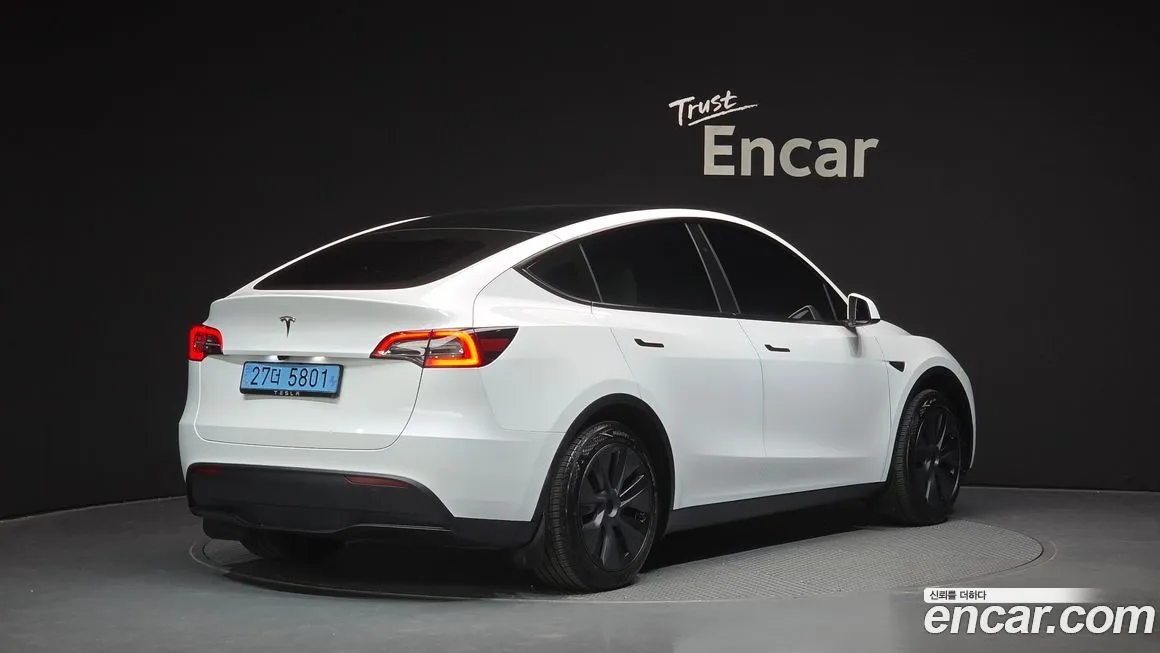 Tesla Model Y 2024 из KR, фото 2