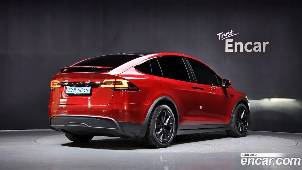 Tesla Model X 2023 из KR, фото 2