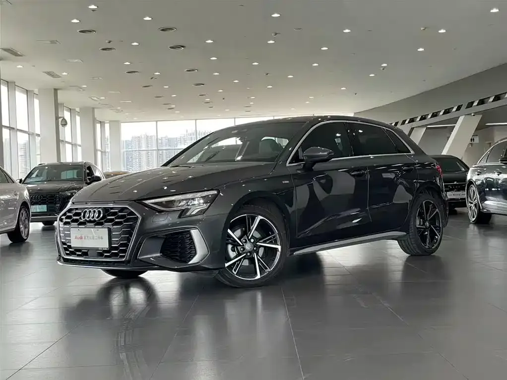 Audi A3 2021 из CN, фото 1