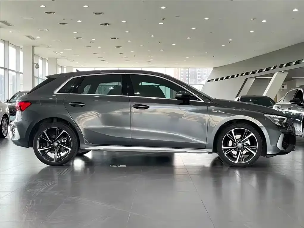 Audi A3 2021 из CN, фото 3
