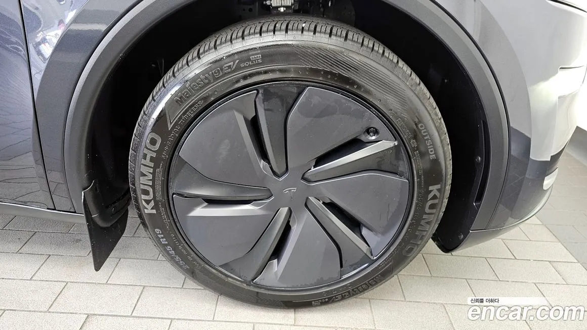 Tesla Model Y 2025 из KR, фото 5