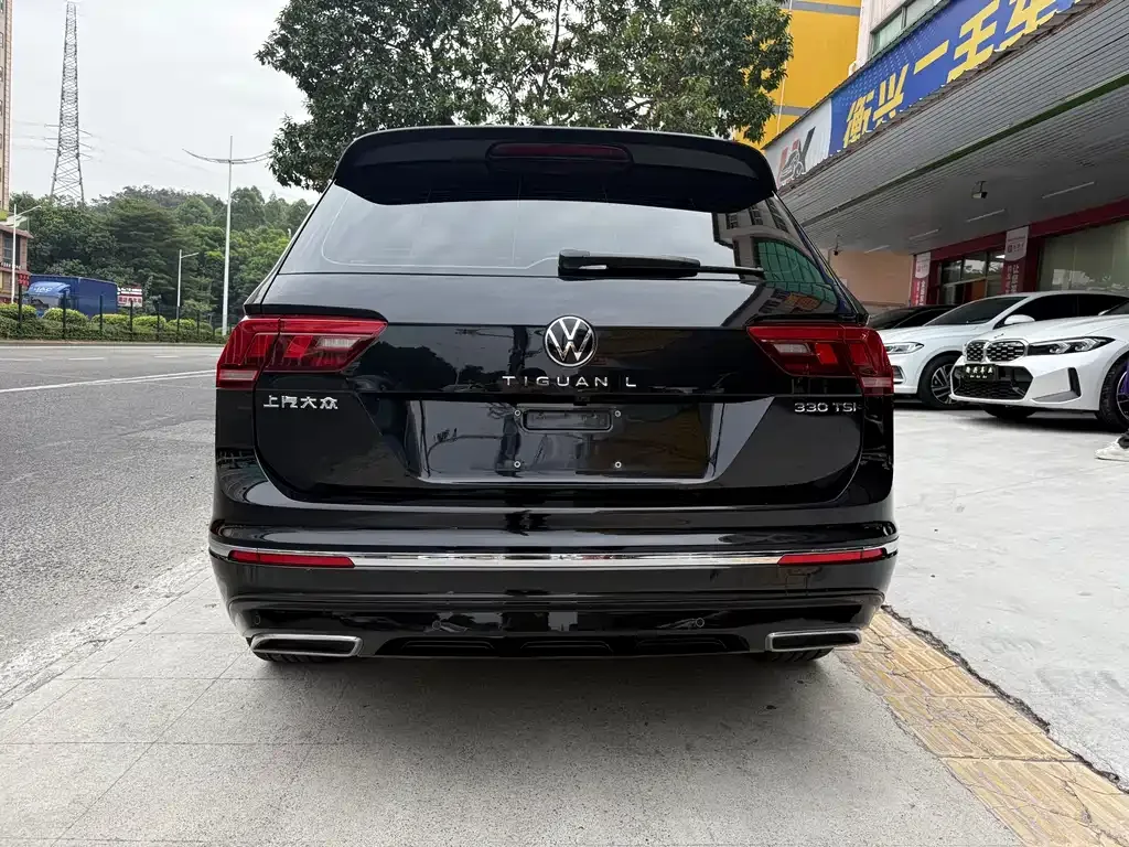 Volkswagen Tiguan L — фото 10