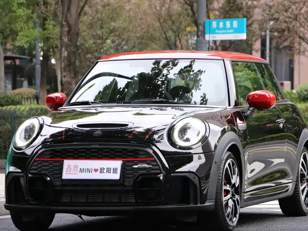 MINI JCW (John Cooper Works)