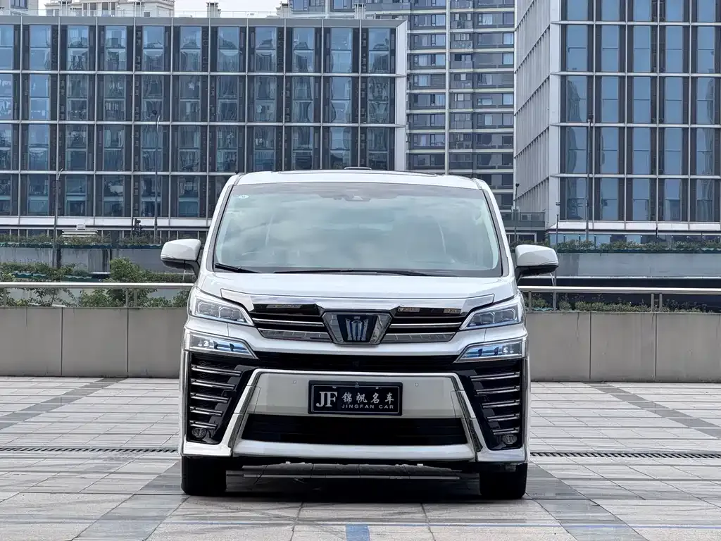 Toyota Vellfire 2022 из CN, фото 1