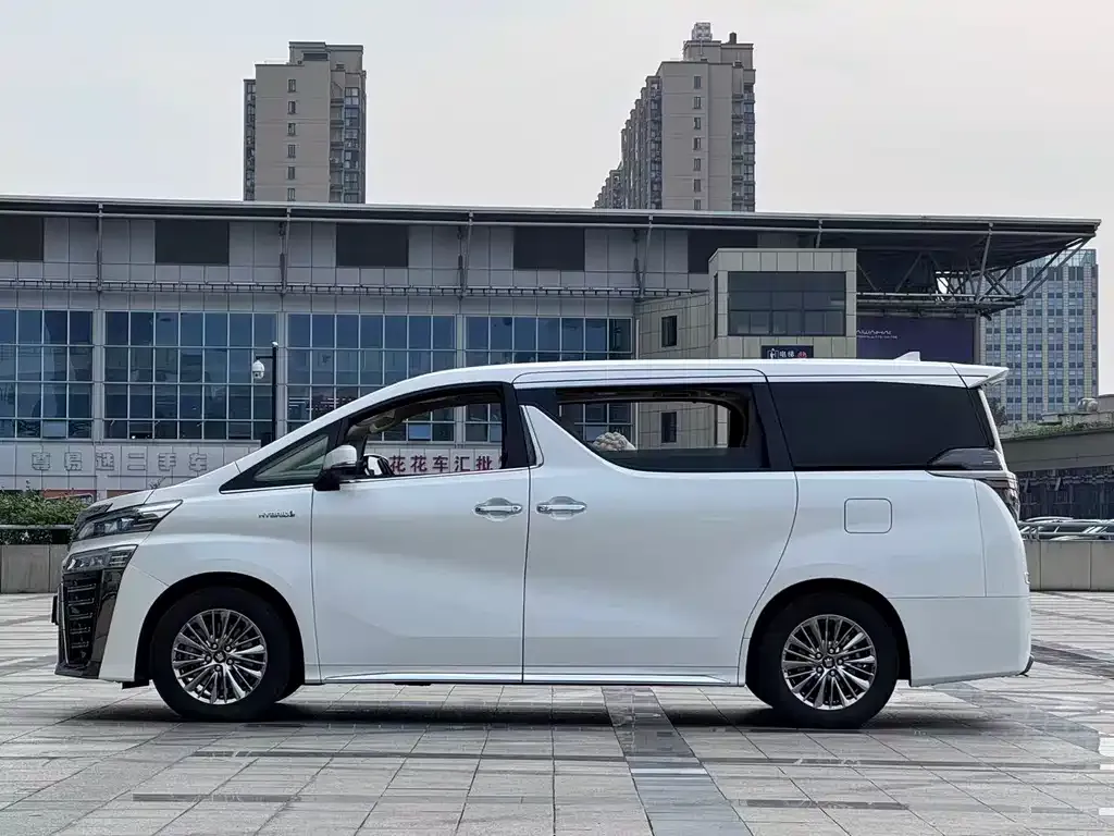 Toyota Vellfire 2022 из CN, фото 3