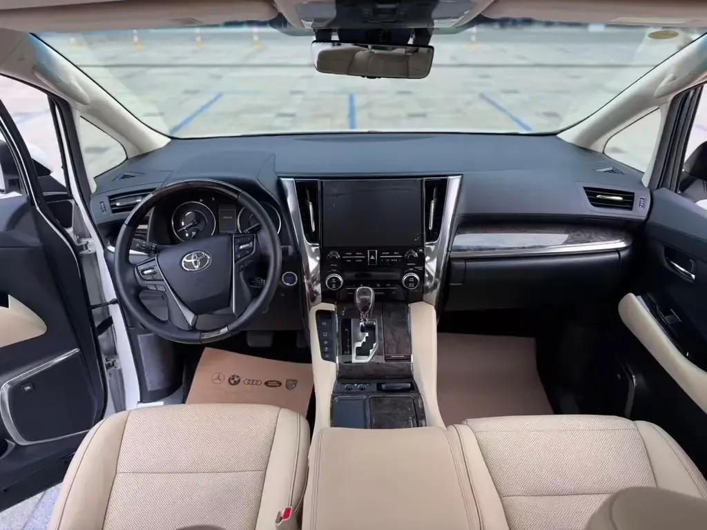 Toyota Vellfire 2022 из CN, фото 9